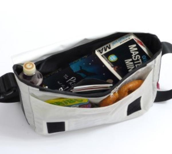 Umhängetasche 13  "Barkasse"